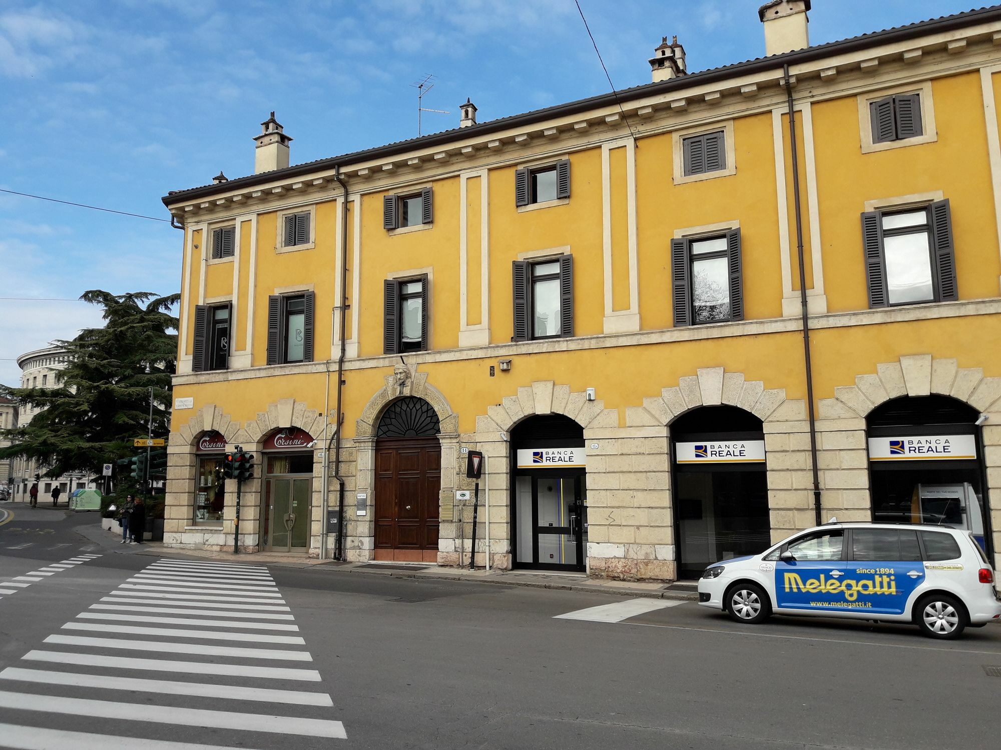 - Centre 2* Verona